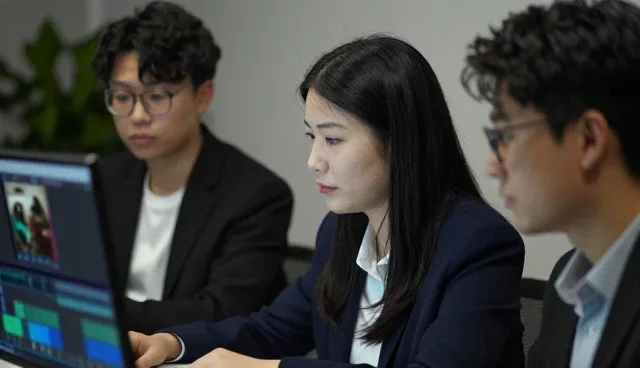 新媒体运营中内容分发的性能表现与实际应用条件分析